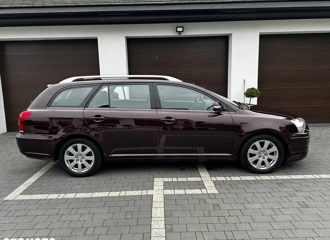 Toyota Avensis cena 19900 przebieg: 260000, rok produkcji 2007 z Radom małe 497